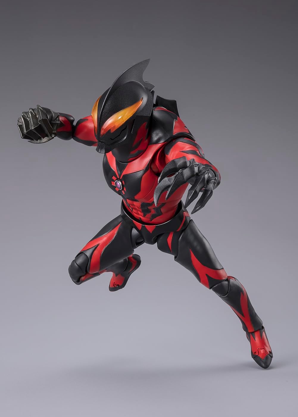 Ultraman Mega Monster Battle: Ultra Galaxy Movie Belial Darkness Heels Version S.H.Figuarts Action Figure