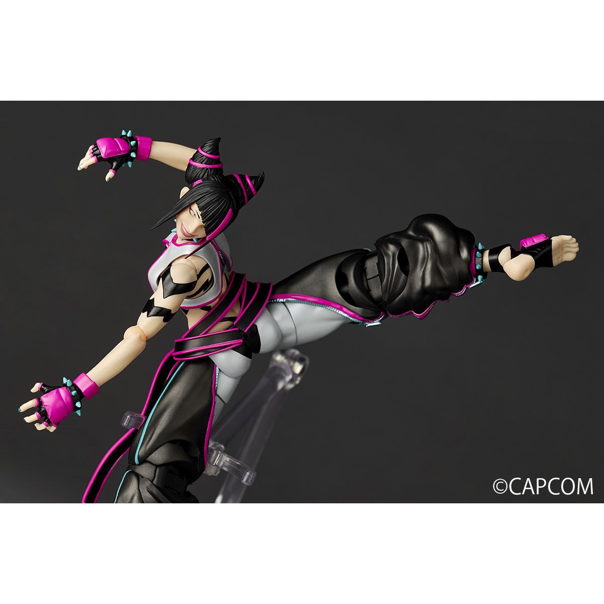 Street Fighter 6 Juri Revoltech Amazing Yamaguchi Action Figure