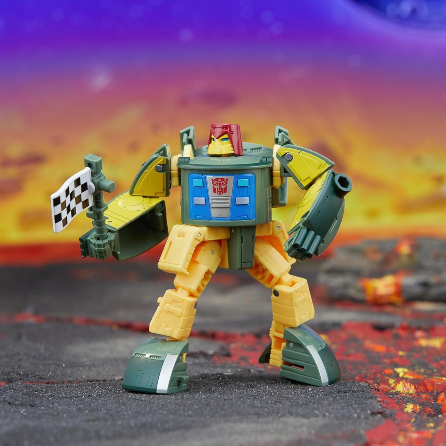 Transformers Legacy Deluxe Class Autobot Cosmos, 5.5-inch Converting Action Figure