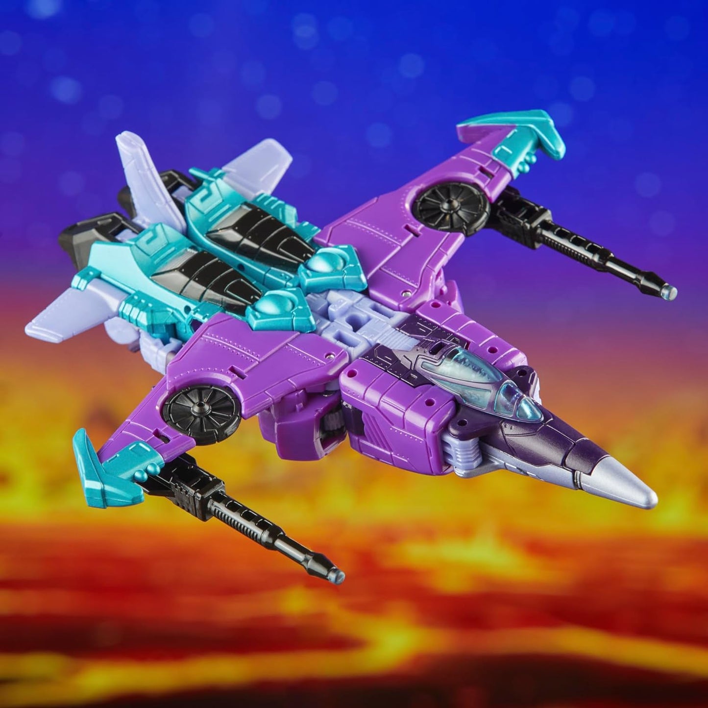 Transformers Legacy United Deluxe Class Cyberverse Universe Slipstream, 5.5-inch Converting Action Figure, 8+