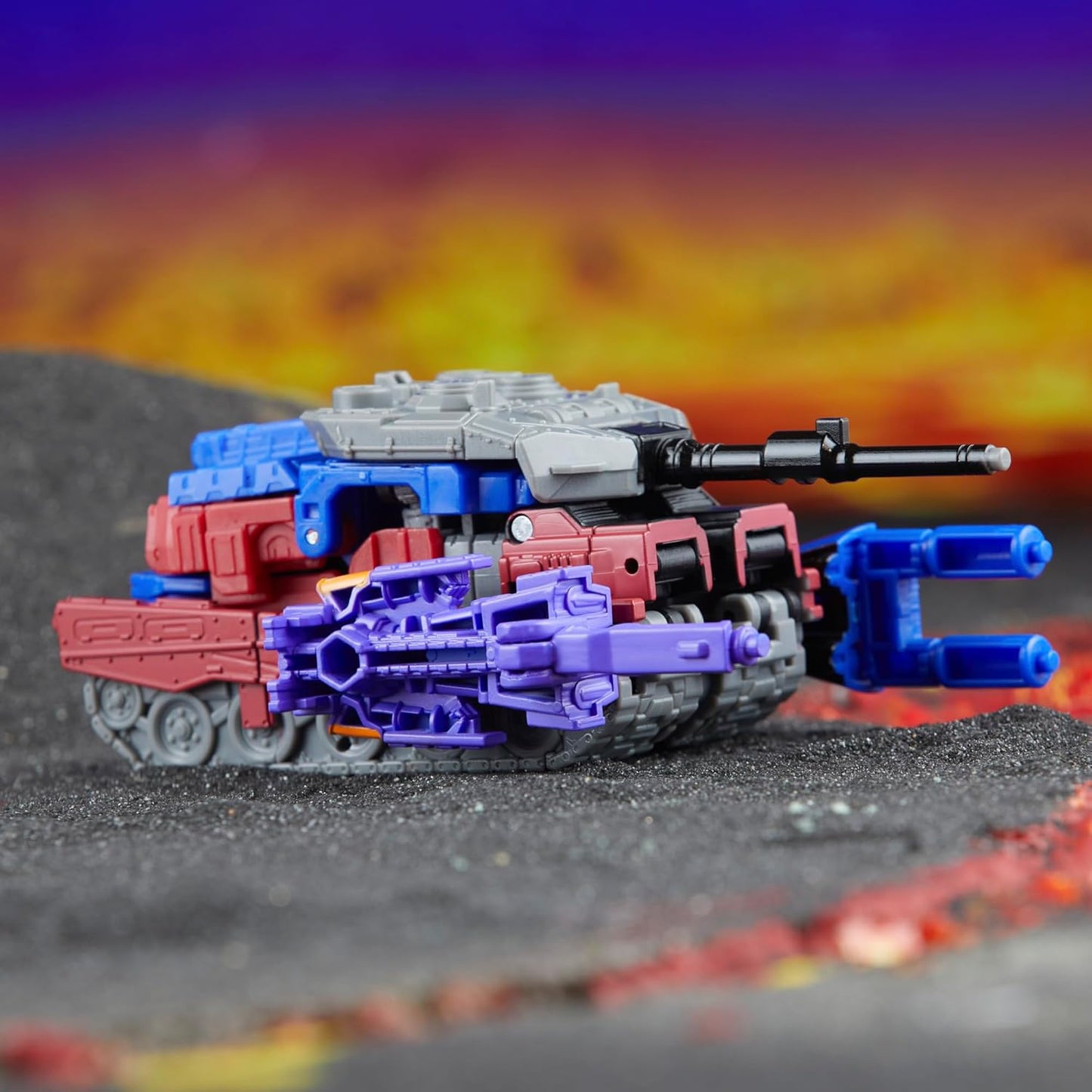 Transformers Legacy United Deluxe Class G1 Universe Quake, 5.5-inch Converting Action Figure