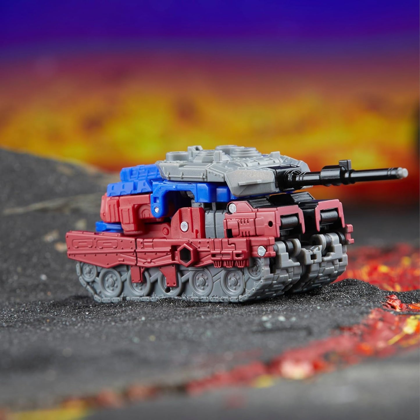 Transformers Legacy United Deluxe Class G1 Universe Quake, 5.5-inch Converting Action Figure