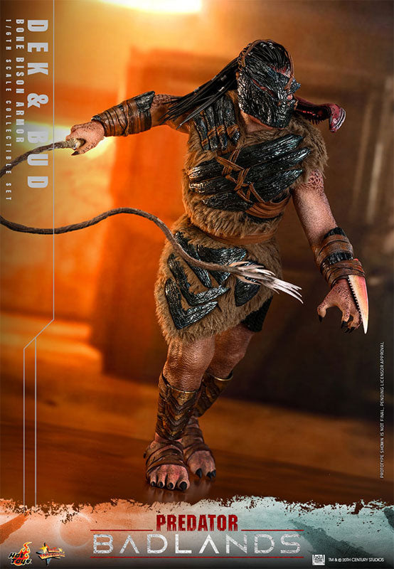 Predator: Badlands Dek (Bone Bison Armor) & Bud Collectible Figure