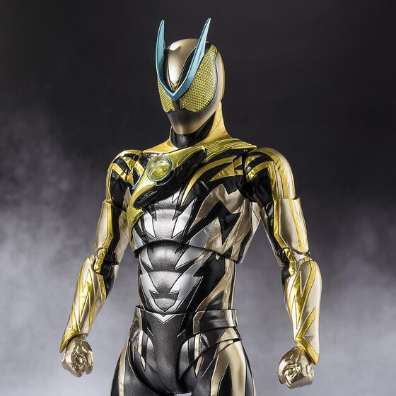 Kamen Rider Zeztz Inazuma Plasma Exclusive S.H.Figuarts Action Figure