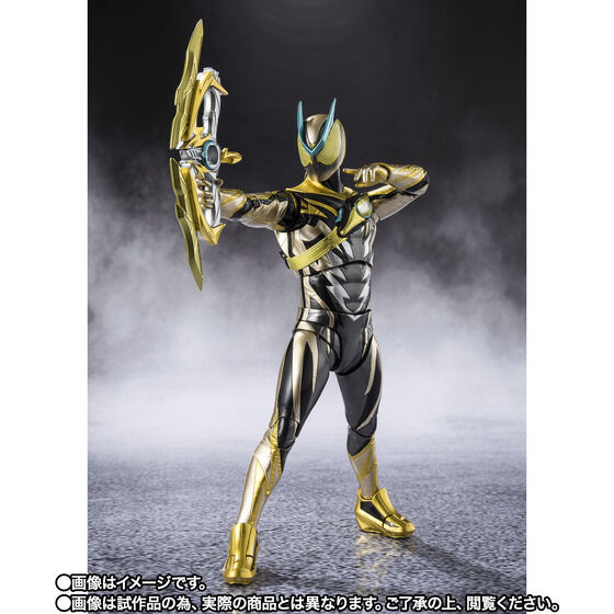 Kamen Rider Zeztz Inazuma Plasma Exclusive S.H.Figuarts Action Figure