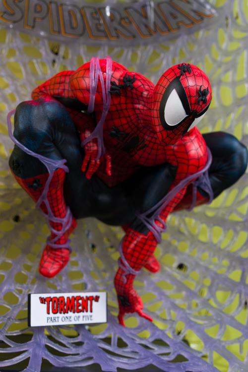 Marvel Comics Spider-Man (Spider-Man #1) 1/6 Scale Posed Figure