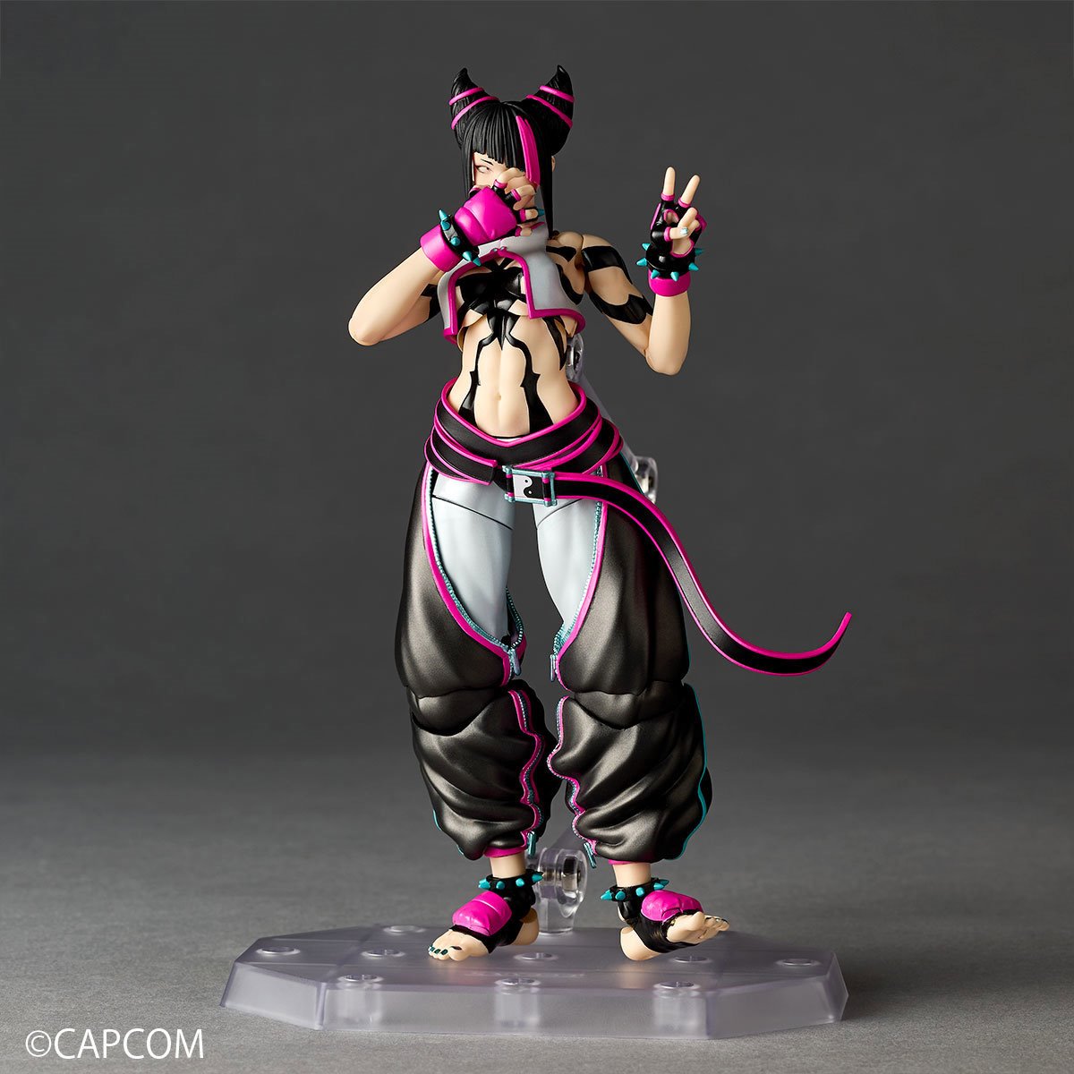 Street Fighter 6 Juri Revoltech Amazing Yamaguchi Action Figure