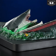 [Pre-Order] Jaws 50th Anniversary Light-Up 1:48 Scale Resin Statue