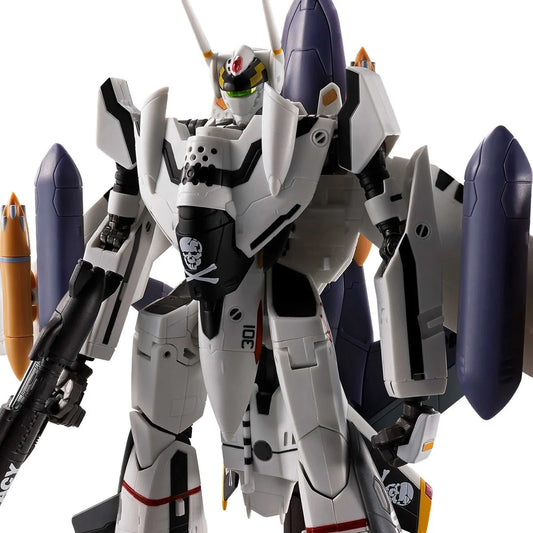 Macross VF-0S Phoenix Roy Focker Use + QF-2200D-B Ghost Hi-Metal R Action Figure