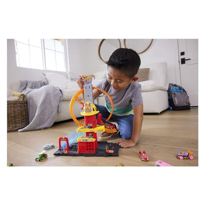 Hot Wheels City Toy Car Track Set, Super Loop Fire Station & 1:64 Scale Firetruck