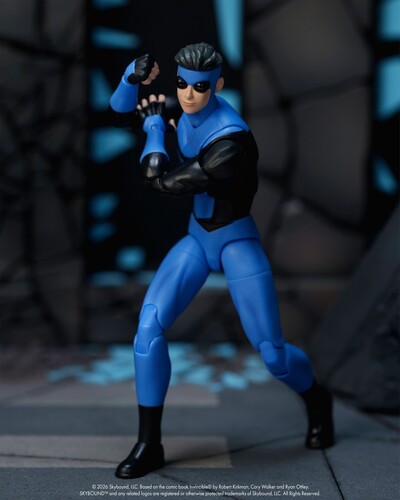Invincible Wave 1 Invincible 6-Inch Scale Action Figure