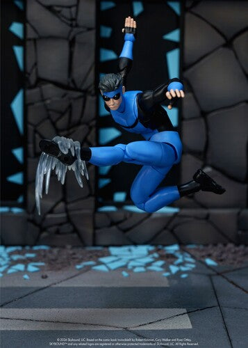 Invincible Wave 1 Invincible 6-Inch Scale Action Figure