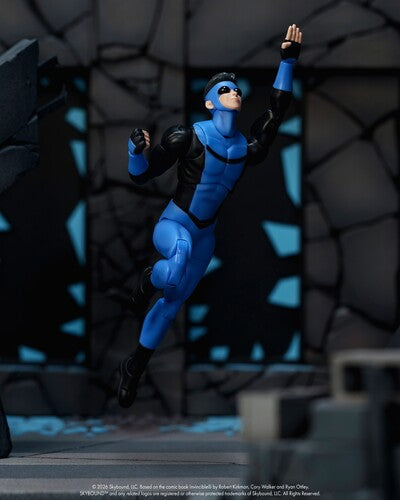 Invincible Wave 1 Invincible 6-Inch Scale Action Figure