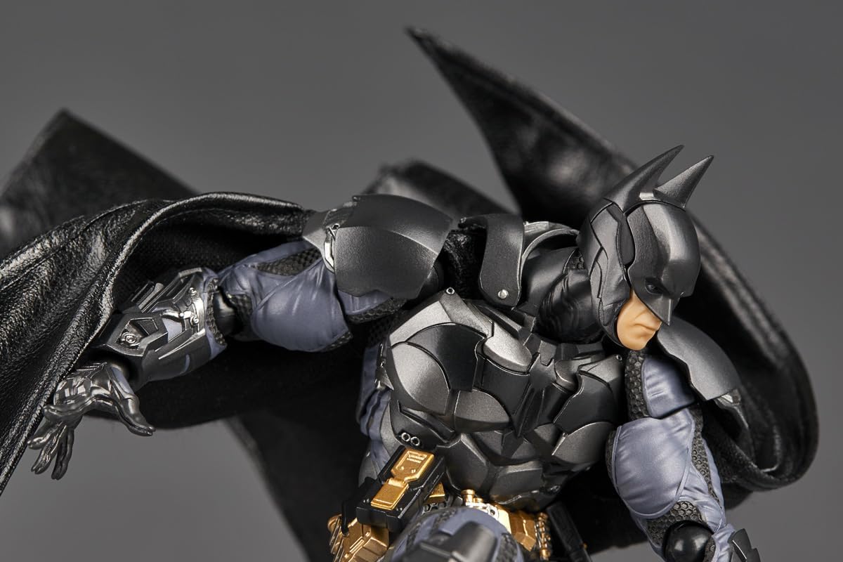 Batman Arkham Knight Revoltech Amazing Yamaguchi Action Figure