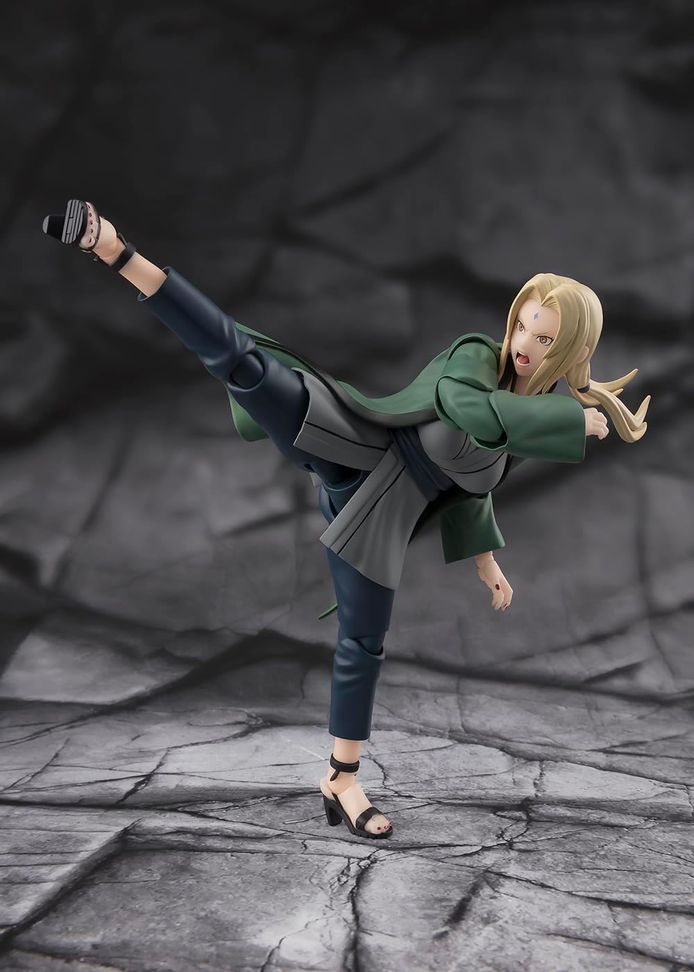 TAMASHII NATIONS - Naruto - Tsunade -The Legendary Medical Ninja- S.H.Figuarts Action Figure