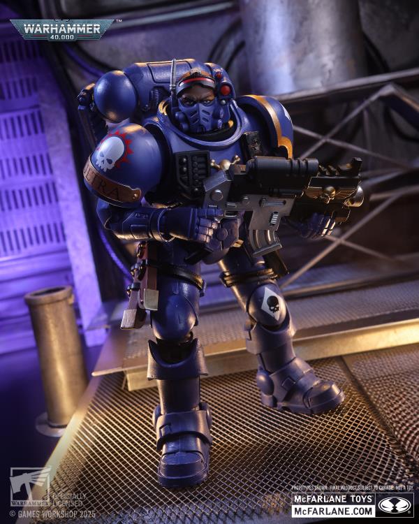 Warhammer 40,000 Wave 11 Ultramarines Lieutenant in Phobos Armour 7-Inch Scale Action Figure