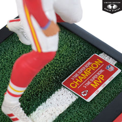 [Pre-Order] NFL Patrick Mahomes Kansas City Chiefs 1:6 Scale Resin Statue
