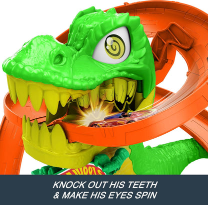 Hot Wheels Toy Car Track Set, City T-Rex Blaze Battle Playset & 1:64 Scale Die-Cast Vehicle