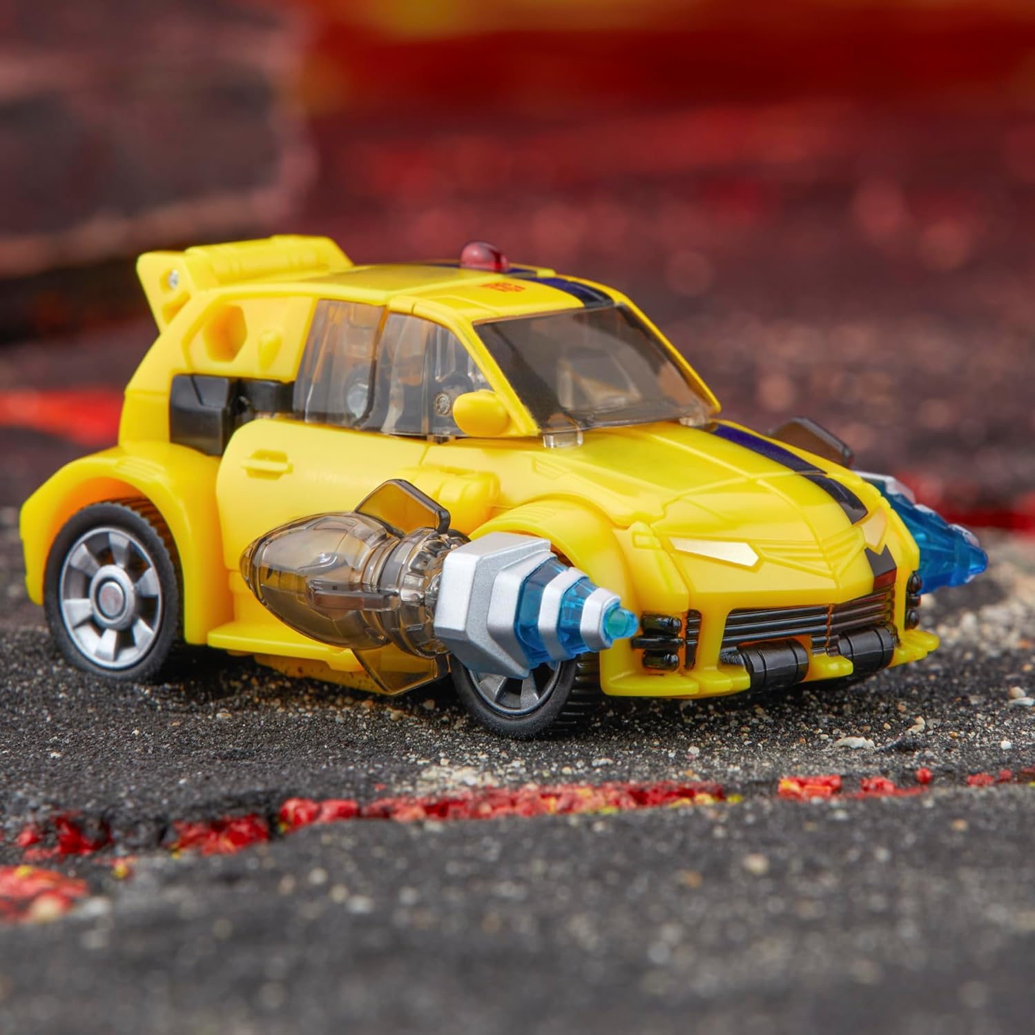 Transformers Legacy United Deluxe Class Animated Universe Bumblebee, 5.5-Inch Converting Action Figure, 8+