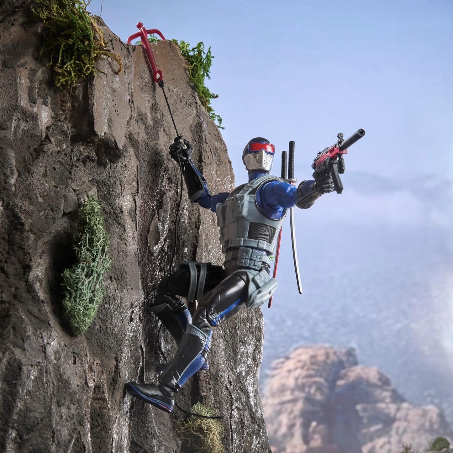 G.I. Joe Classified Series Snake Eyes V4, Collectible 6 Inch Action Figure with 7 Accessories