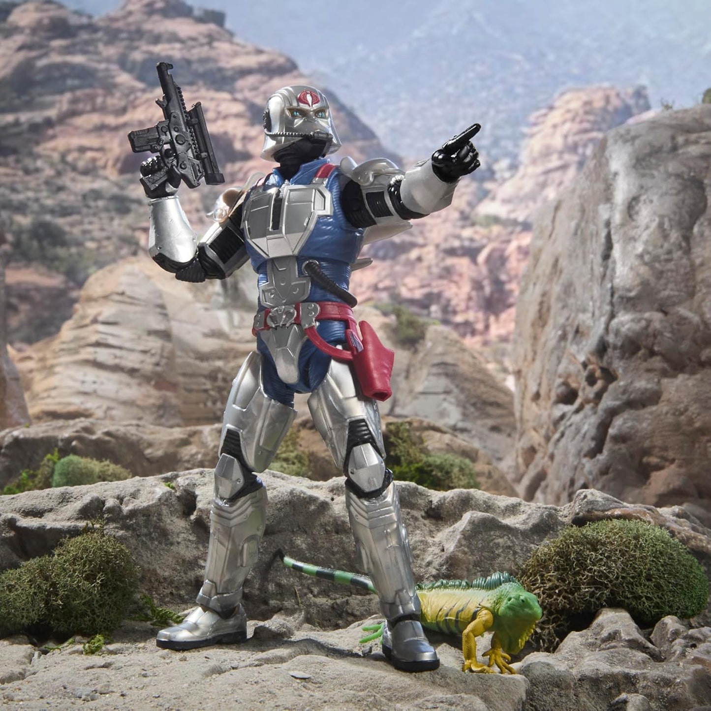 G.I. Joe Classified Series Cobra Commander with Combat Armor, Collectible 6 Inch Action Figure with 7 Accessories