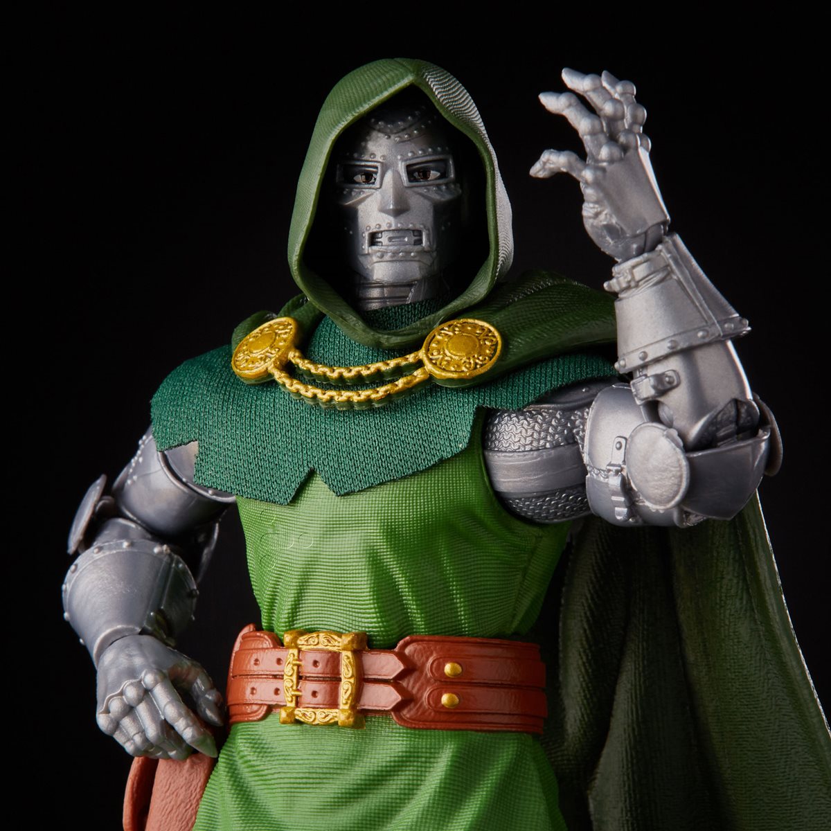 Marvel Legends Series Fantastic Four Retro Dr. Doom 6-Inch Action Figure