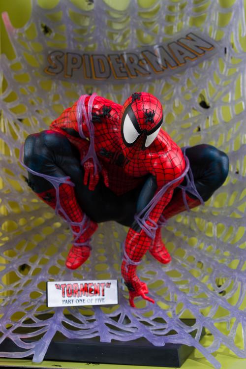 Marvel Comics Spider-Man (Spider-Man #1) 1/6 Scale Posed Figure