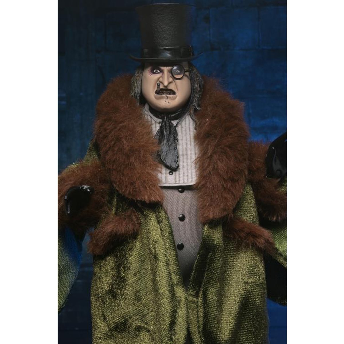 Batman Returns The Penguin 8-Inch Clothed Action Figure