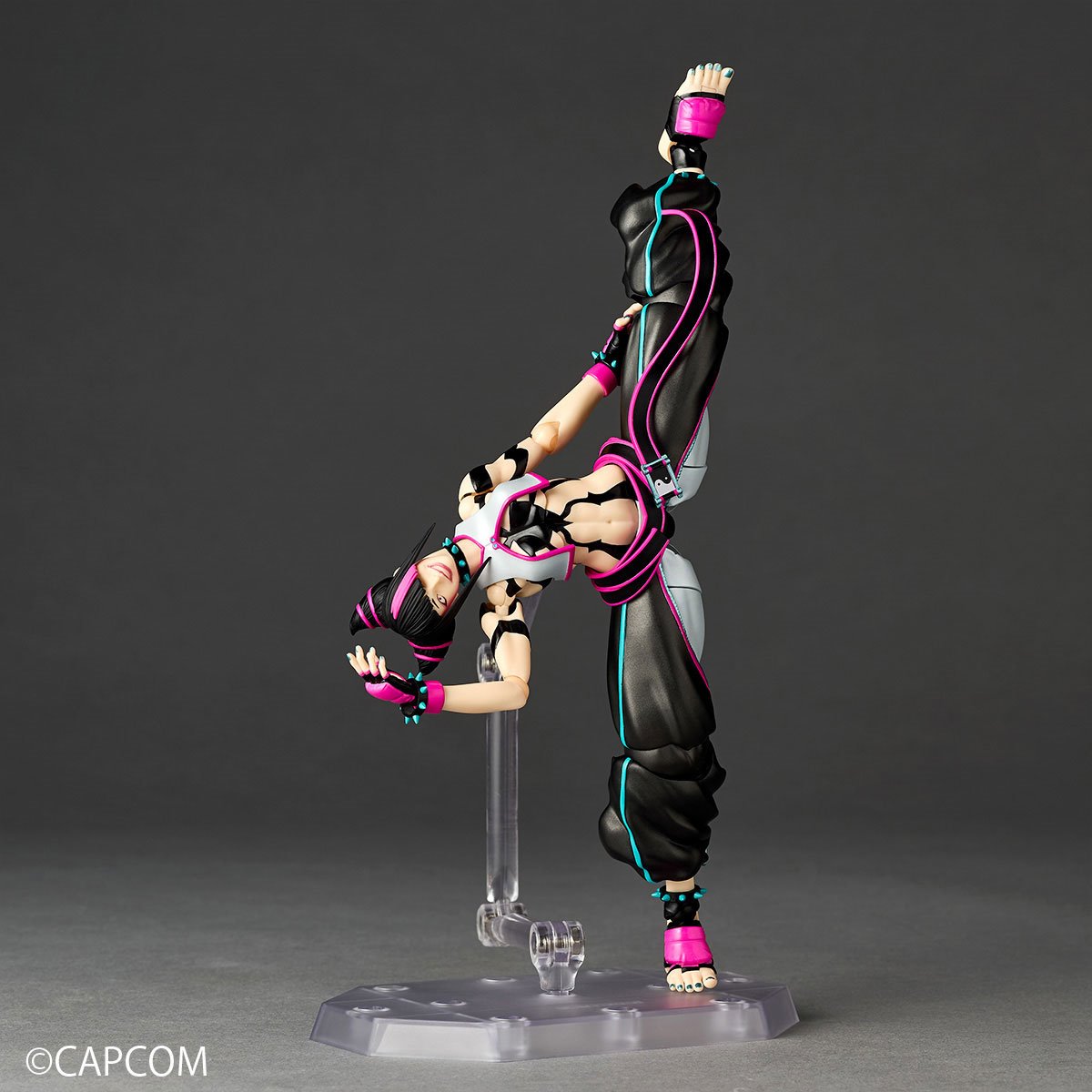 Street Fighter 6 Juri Revoltech Amazing Yamaguchi Action Figure