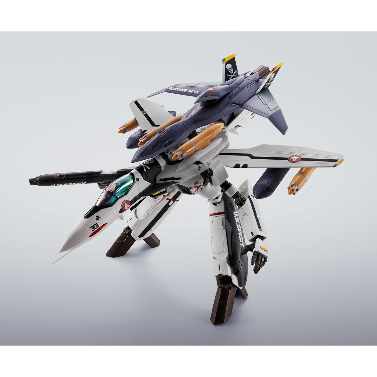Macross VF-0S Phoenix Roy Focker Use + QF-2200D-B Ghost Hi-Metal R Action Figure