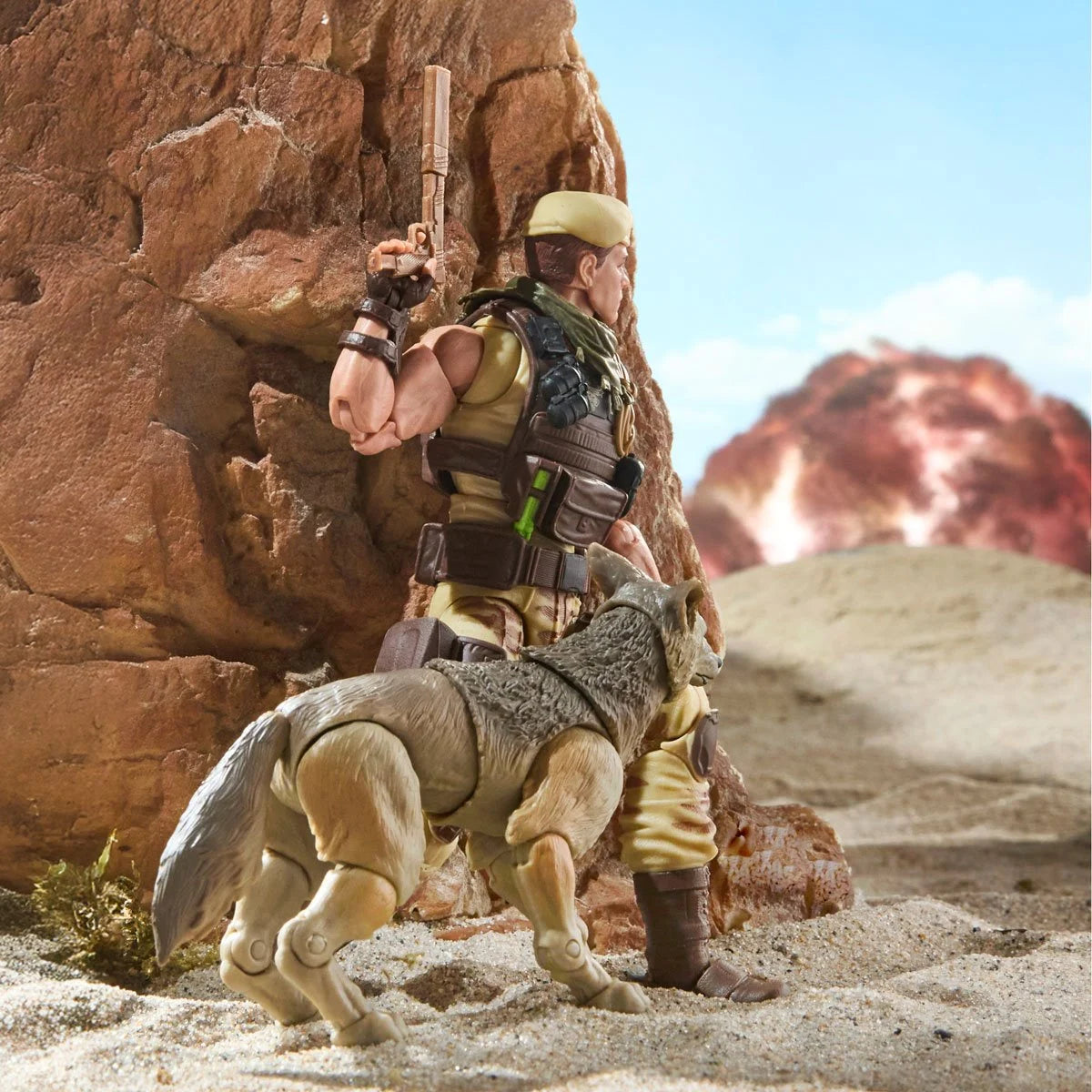 G.I. Joe Classified Series #217 Dusty & Coyote Sandstorm 6-Inch Action Figure and Pet