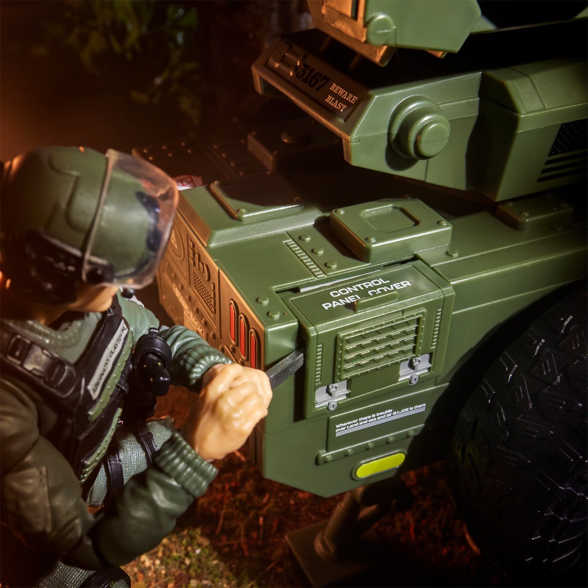 G.I. Joe Classified Series #182 Clayton Hawk Abernathy 6-Inch Action Figure with M.M.S. (Mobile Missile System) Vehicle