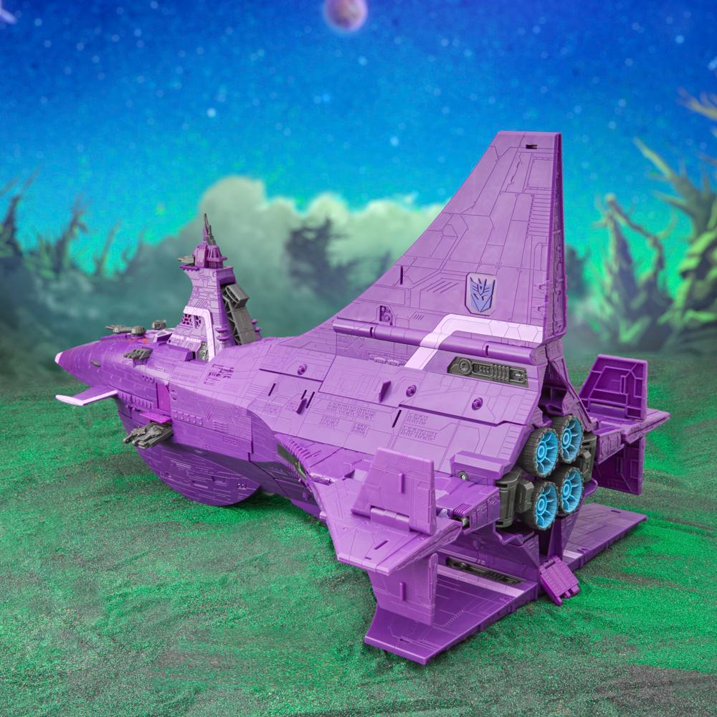 Transformers Legacy Evolution Titan Decepticon Nemesis Action Figure