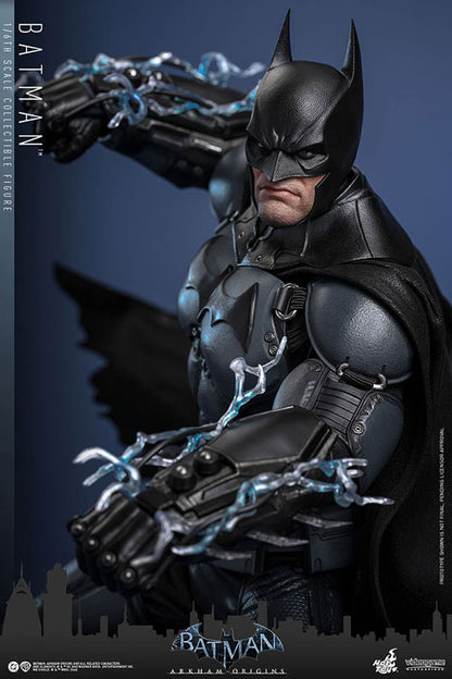 Batman: Arkham Origins Video Game Masterpiece Batman 1/6th Scale Collectible Figure