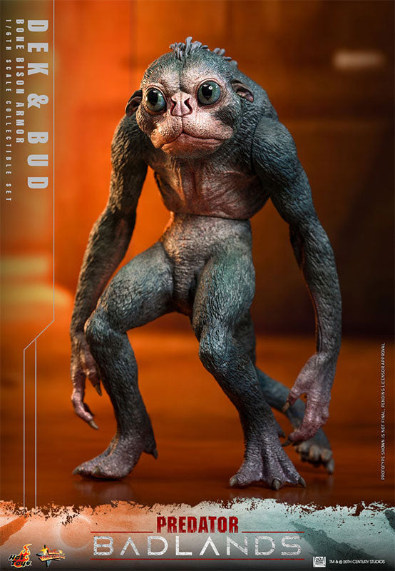 Predator: Badlands Dek (Bone Bison Armor) & Bud Collectible Figure