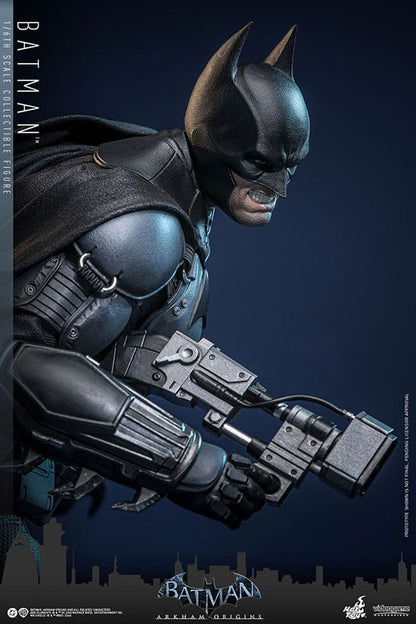 Batman: Arkham Origins Video Game Masterpiece Batman 1/6th Scale Collectible Figure
