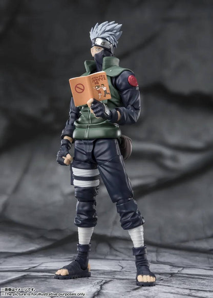 Naruto Shippuden Kakashi Hatake The Famed Sharingan Hero S.H. Figuarts Action Figure (Reissue)