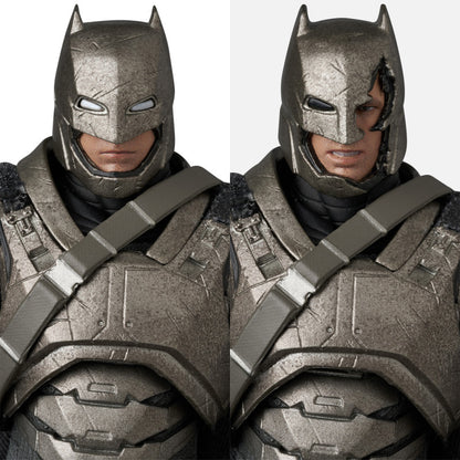 Batman v Superman Dawn of Justice Armored Batman MAFEX No.313 Action Figure