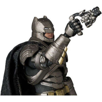 Batman v Superman Dawn of Justice Armored Batman MAFEX No.313 Action Figure
