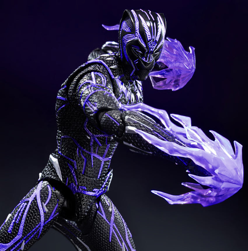 Marvel Studios: The Infinity Saga Black Panther Kinetic Energy Charged DLX Action Figure